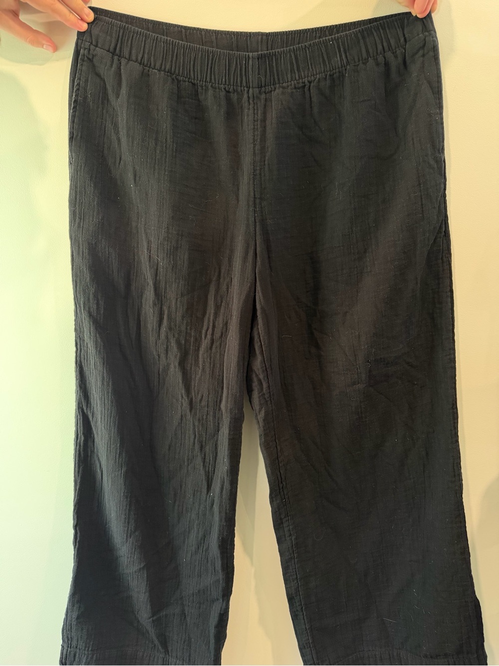 Old Navy Lines Black Elastic-Waist Joggers